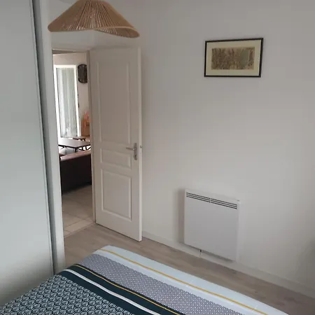Maison Familiale, Proche *